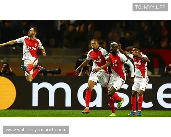 法甲精彩纷呈，比分2-1，比赛中精妙配合和关键突破，关键数据：角球获胜高达10个，射正率65%